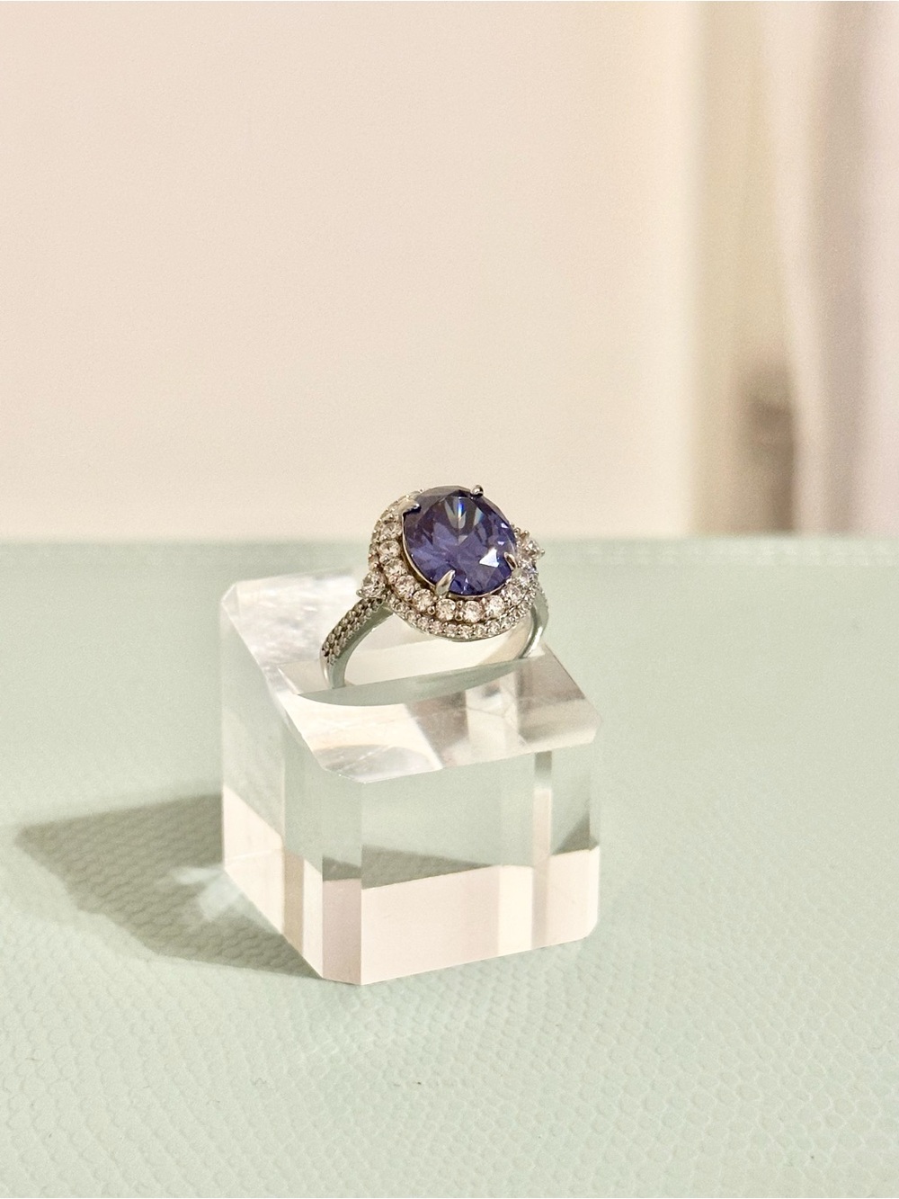 BELLA LUCE ESOTICA 10.13CTW TANZANITE AND WHITE DIAMOND SIMULANTS RING SZ 9